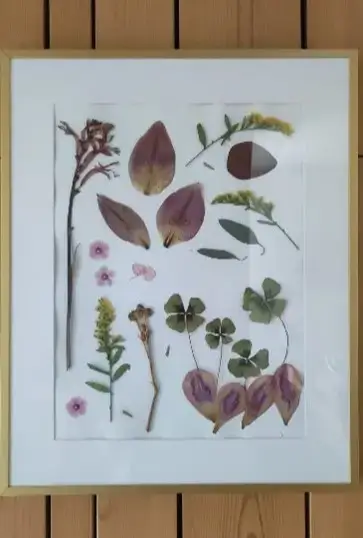 bloemencollage van uitvaartbloemen